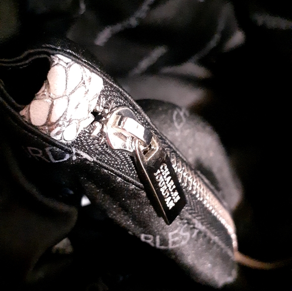 Charles Jourdan handbag - Picture 7 of 13